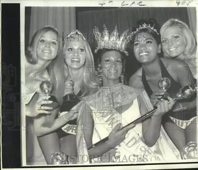 1970 Press Photo Miss World 1970 Jennifer Hosten And Runner-up In London • $19.99
