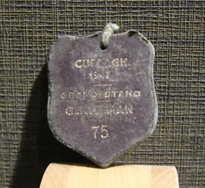 Curragh Horse Racing Members Badge 1947 • £3.99