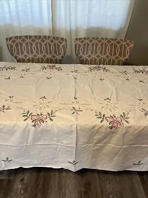 Vtg Country Table Cloth White Cutout Christmas Ribbons And Holly 61”x 92” Oval • $21.99