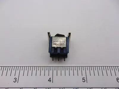 Micro Switch  8e1011 On-on Locking Mini Toggle Switch 0956a • $14.95