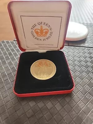 The Queen’s Golden Jubilee 2002 Commemorative Medal Royal Mint With Box Coin • £1000