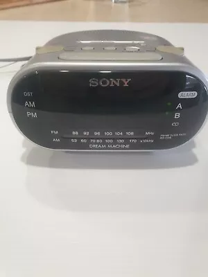 Sony Dream Machine AM/FM Dual Alarm White Clock Radio Model ICF-C318 TESTED • $29.95