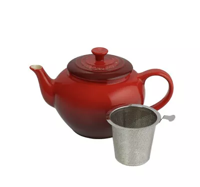 Le Creuset Stoneware Teapot With Metallic Infuser  1.3L - Cerise Christmas (New) • £64.99