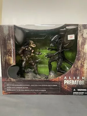 Mcfarlane Toys 2002 Movie Maniacs Part 5 Alien & Predator Deluxe Boxed Set • $94.99