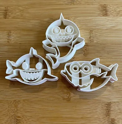 $11.59 • Buy Baby SharkFamily Set Of 3 Cookie Cutters