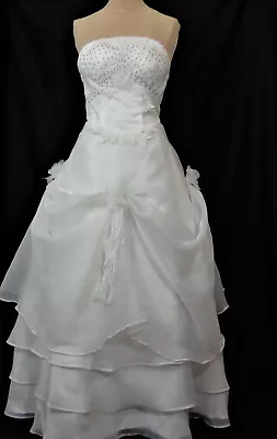 Wedding Gown Size 6 • $199