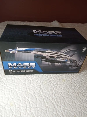 $125 • Buy RARE NEW Dark Horse Mass Effect Alliance Normandy SR-2 Ship Replica Figure