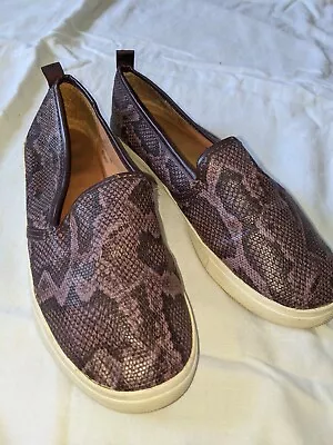 H&M Purple Faux Snakeskin Slip-On Shoes 7-7.5 • $15