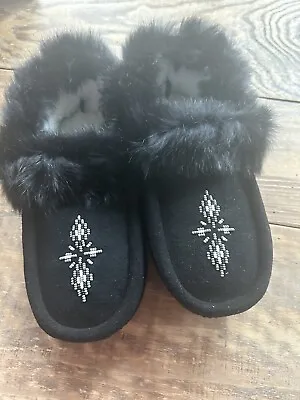 Manitobah Mukluks Street Moccasin Suede Fur Black Size W 11 M 9. NIB • $45