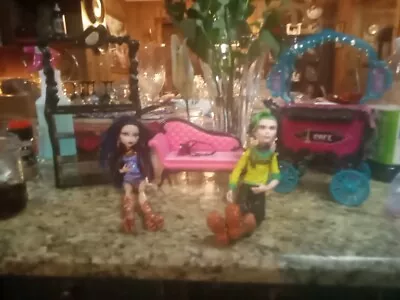 Monster High Lot  Boo York Deuce Gorgon Boy Doll Cleopatra Cafe Sofa Shelf 2008  • $19.99