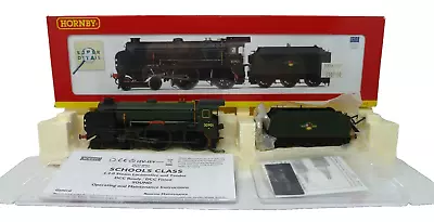 Hornby R2845 Schools Class 4-4-0 30901 Winchester In Br Green Late Crest Oo • £89.99