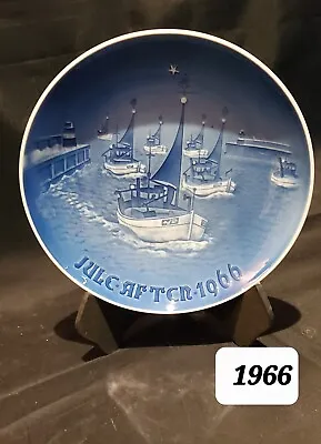 Royal Copenhagen 1966  Hjem Til Jul  Jule-Aften B&G Christmas Plate 1966 (B15) • $34.99