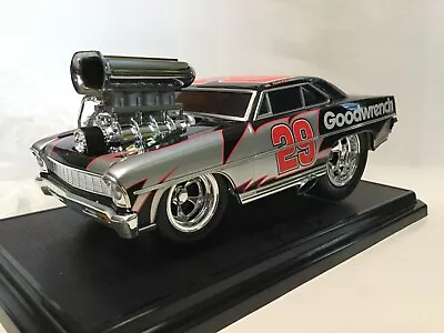 1:18 Muscle Machine NASCAR Kevin Harvick 67 Nova • $95