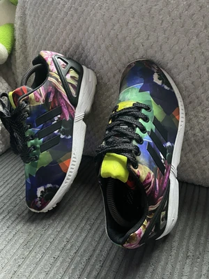 £11.50 • Buy Adidas ZX Flux Floral Torsion City Pack Barcelona Trainers Size 7 Uk.
