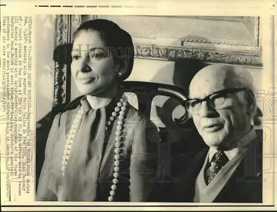 1974 Press Photo Impresario Sol Hurok With Soprano Maria Callas In New York • $19.99