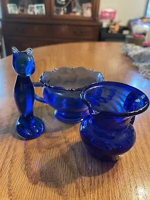 $40 • Buy  Vintage Colt Bolt Blue Sm Pitcher With Pontel Mark, Pligrim Glass Cat, Trinket