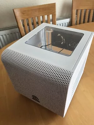 Thermaltake Core V1 Snow Computer Case - White • £35