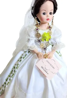 Madame Alexander 10  Queen Victoria Doll #057/250 • $290
