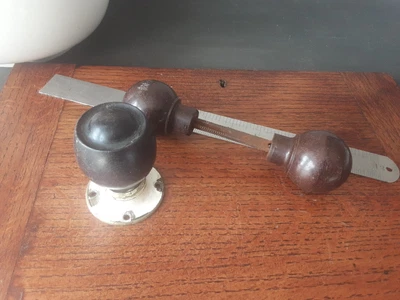 £11 • Buy Vintage Bakelite Door Knobs / Handles &  One Single Wooden Knob 
