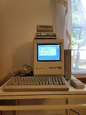 Vintage Apple Macintosh Plus 1MB Desktop Computer Monitor M0001A Keyboard Mouse • $500
