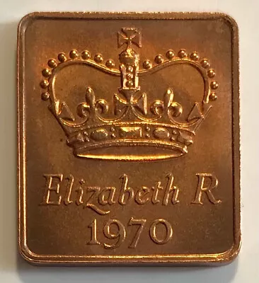 Great Britain 1970 Medal - Royal Coat Of Arms - Queen Elizabeth II - 0198-2 • $0.99