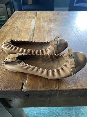 £21.60 • Buy Tory Burch Flat Ballet Pumps In A Light Tan Colour.  Pre Owned And Worn Before.