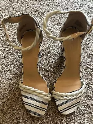 JustFab White Blue Striped Heeled Ankle Buckled Rope Sandals Size 8 • $16