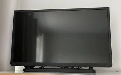 £50 • Buy Toshiba 32W2433D Digital Freeview LCD TV With Remote