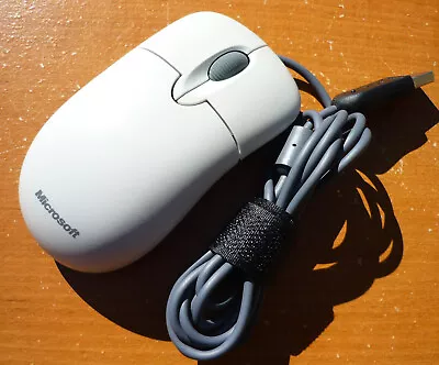 Vintage White Microsoft Basic Optical Mouse USB Wheel Mouse X800898 - EXC COND • $13.85