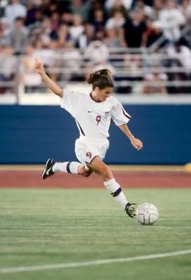 525621 MIA HAMM WORLD CUP SOCCER 24x18 WALL PRINT POSTER • $19.95