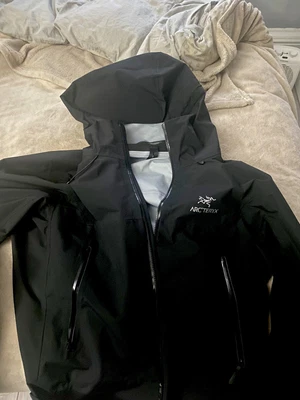 £150 • Buy Arc’teryx Beta LT Black (XL)