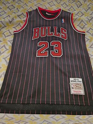 Mitchell And Ness Michael Jordan Size XL 97-98 Hardwood Classics Jersey. • $35