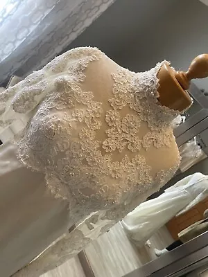 Vintage 1984 Lace Wedding Dress • $125