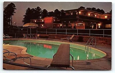 1950s MACON GA ALPINE LODGE SWIMMING POOL AT NIGHT US 23 UNPOSTED POSTCARD P3848 • $18.74