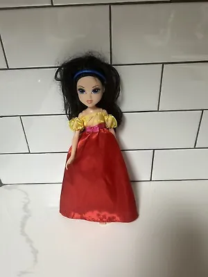 Moxie Girlz Doll Princess SNOW WHITE  DOLL DRESSED - MGA ~2014 VGC • $12