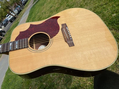 $1895 • Buy Gibson Hummingbird Studio Rosewood Acoustic Electric Guitar W/ COA