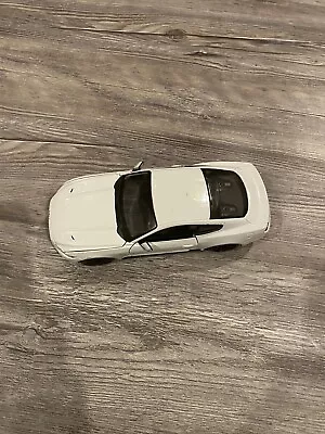 MAISTO 2015 Ford Mustang GT 1/24 Scale White Color • $5.95