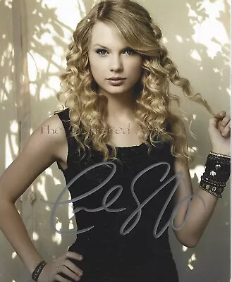 SINGER / SONGWRITER TAYLOR SWIFT  . Hand Signed 8 X 10 Photo W COA. Photo H • $255