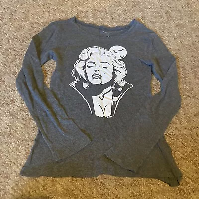 Old Navy Marilyn Monroe Vampire Long Sleeve T-shirt Gray Size Medium • $8.44