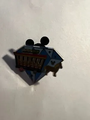 DLR Hidden Mickey 2015 Diamond Attractions Horse Drawn Streetcar Disney Pin (C2) • $8.95