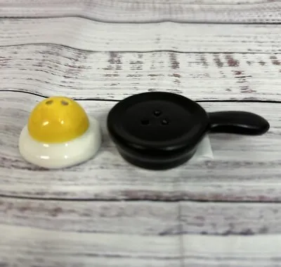 Cracker Barrel Over Easy Egg And Skillet Mini Salt And Pepper Shaker New • $9.98