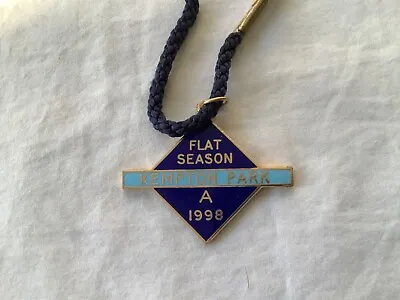 Horse Racing Members Enamel Badge KEMPTON PARK FLAT 1980 • £3