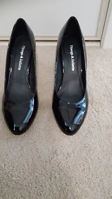  Django & Juliette  Ladies  Leather  Shoes Size 39 NWOT • $19.90
