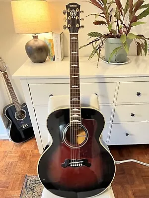 YAMAHA CJ- 12 Country Jumbo 6-string Guitar With Ritter Gig Bag • £100