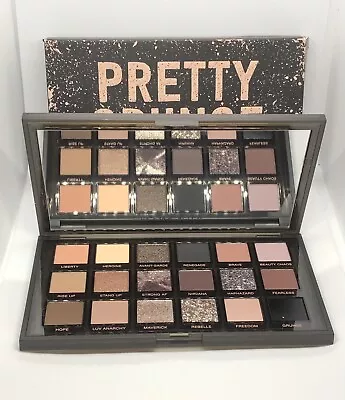 Huda Beauty Pretty Grunge Palette New Box 10 • £39.99