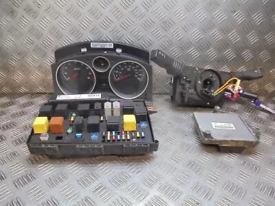 £79.99 • Buy 2007 VAUXHALL ZAFIRA 1.6i Club 5DR MK2 (B) Z16XE1 ECU LOCK SET 55562549
