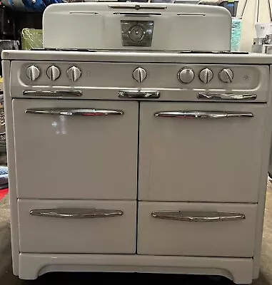 Wedgewood Vintage Stove 4 Burners Griddle Broiler Excellent Working Condition • $700