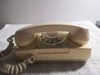 Vintage Starlite Cream Rotary Dial Desk Telephone Bas Dialer 1967 • $20.69