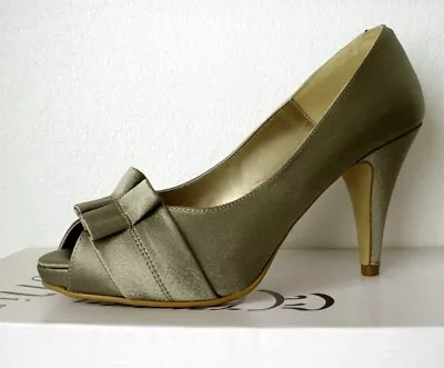 £45 • Buy CAPOLLINI Taupe Satin Peep Toe Court Shoes Pleated Bow Trim BNWB Size 4
