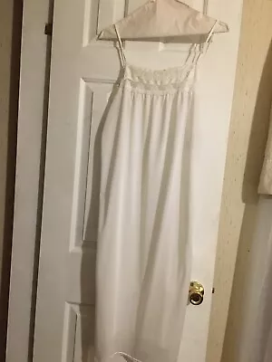 Vintage Joan Collins White Nightgown Sz Medium • $4